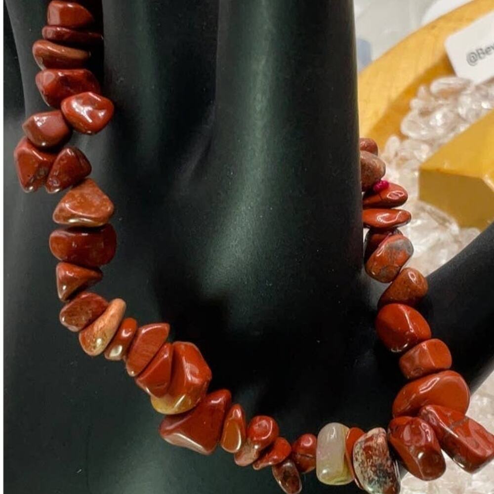 Pretty red jasper crystal chip bracelet